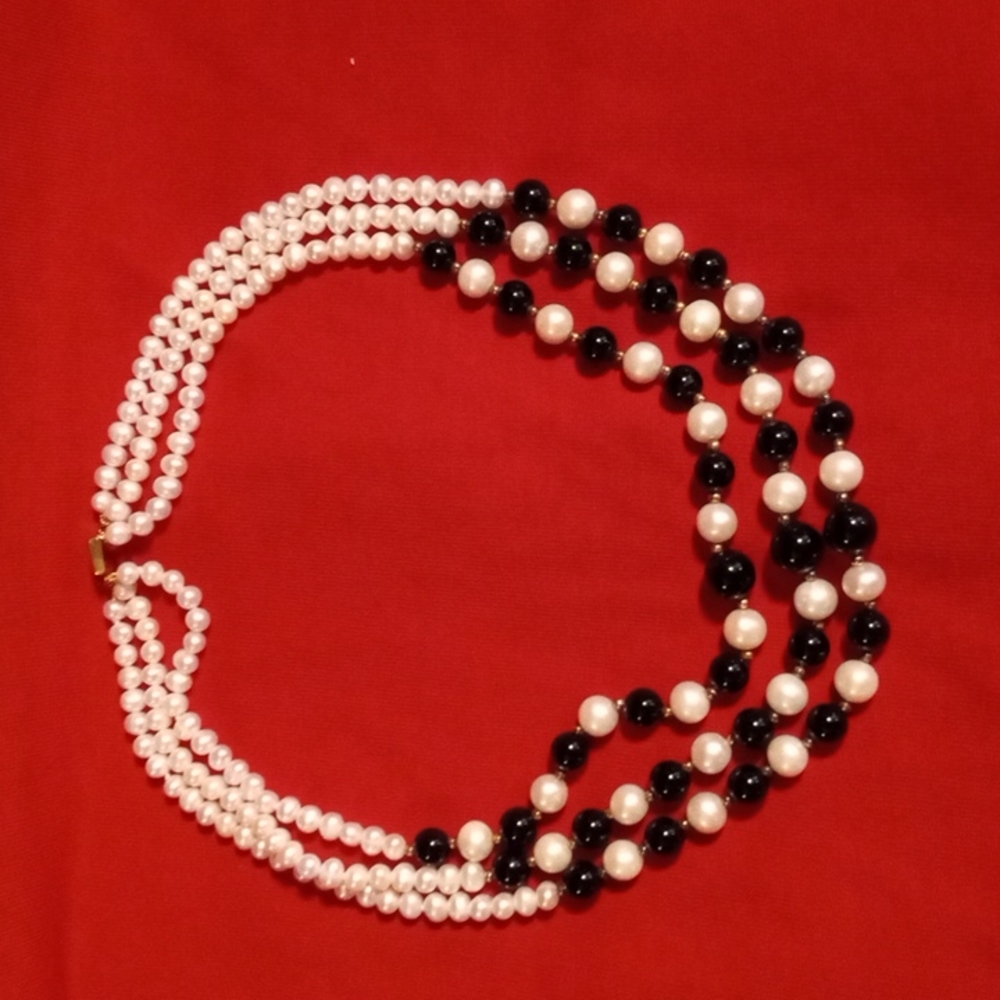 Vintage Black and White Pearl 18" 3 Strand Necklace